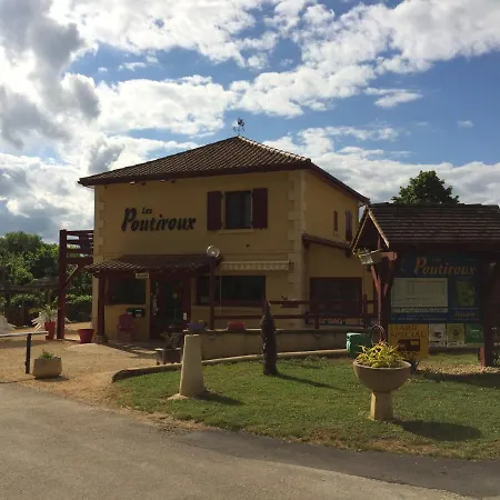 Camping Les Poutiroux אתר קמפינג