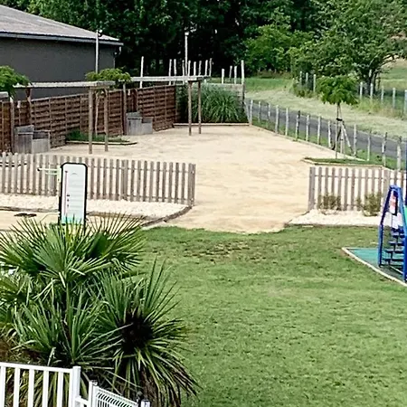 אתר קמפינג Camping Les Poutiroux Limeuil