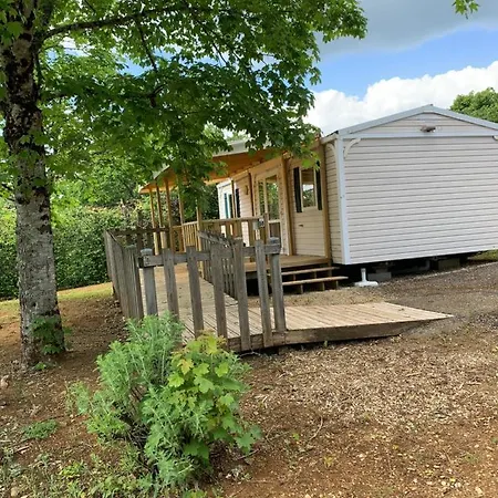 אתר קמפינג Camping Les Poutiroux Limeuil